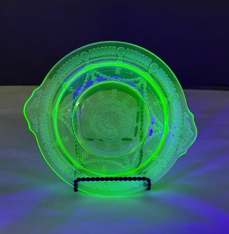 Vintage Anchor Hocking Cameo Ballerina Green Glass 7" Plate