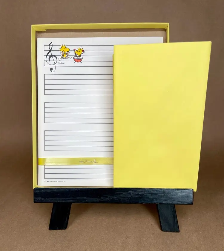 Charles Schultz Woodstock Musical Note Hallmark Vintage Stationery