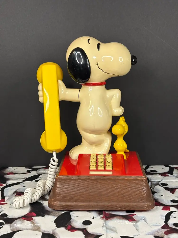Vintage Snoopy Telephone