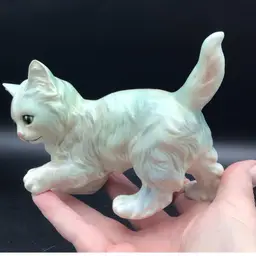 Blue Grey Cat Figurine * Small Chip On Right Ear