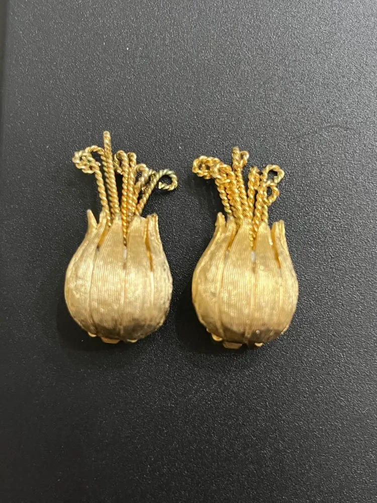 Show, Tell, Sale Elegant Earrings & Craft Lots