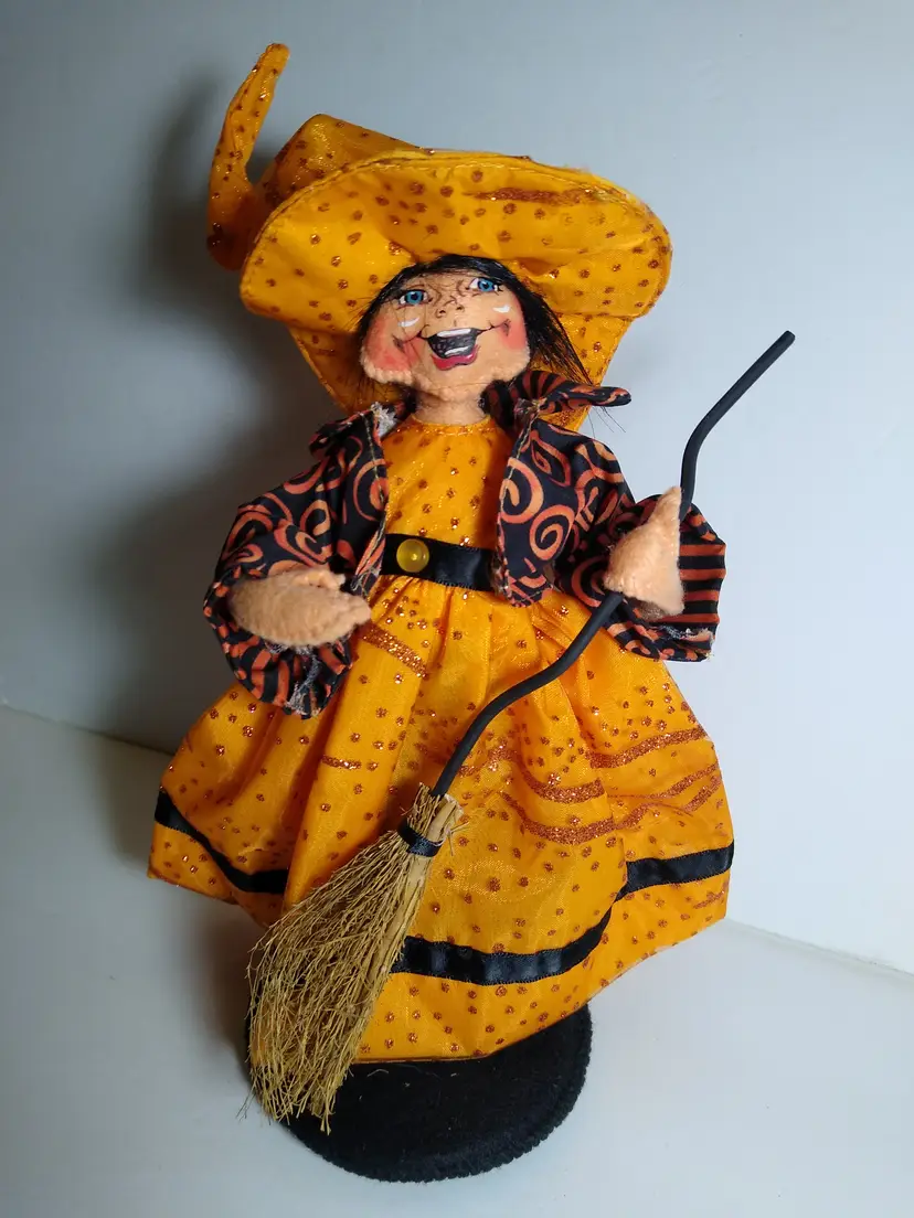 Annalee Witch Artist Doll Halloween Doll 11 Inch Handcrafted