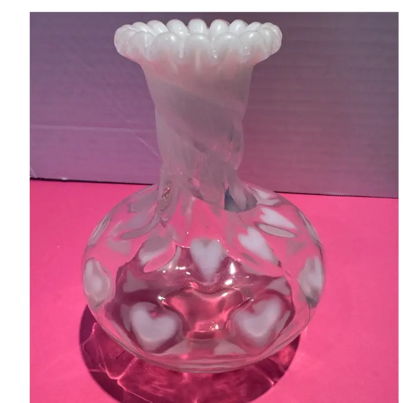Fenton 5” Heart Optic Vase