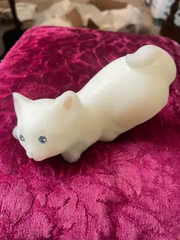 Vintage Fenton Cat