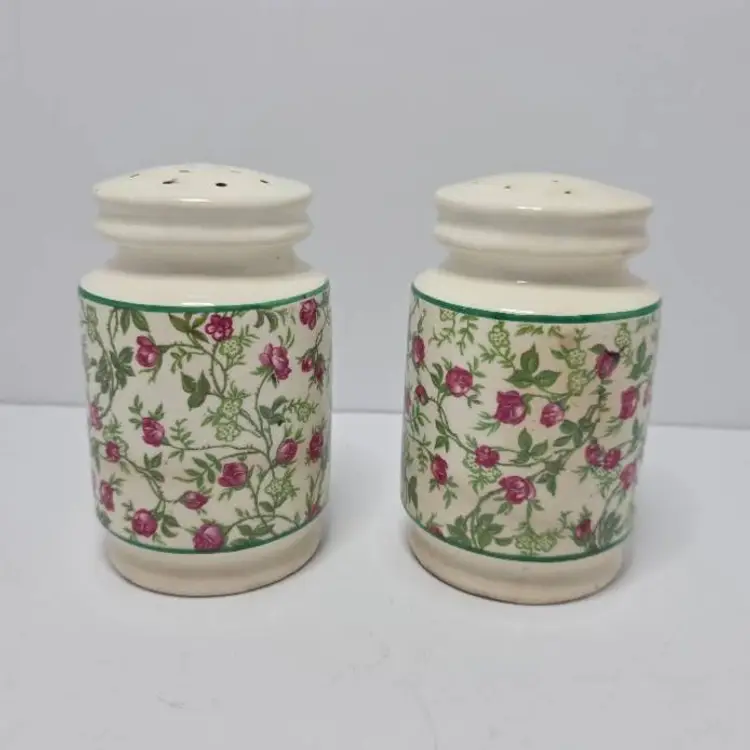 #01 Vtg Ceramic Floral Oversized Salt & Pepper Shakers