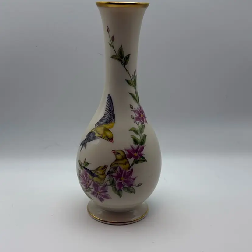 Lenox ~ Limited Edition ~ "Mother's Day 1985" Fine Ivory China Vase