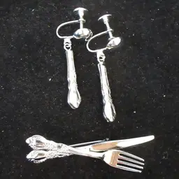 Vintage Silver Tone Metal Utensils Brooch and Dangle Earrings Set with Fork and Knives Designed Jewelry