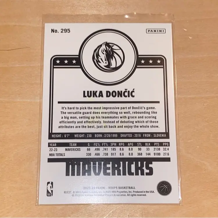 Luka Dončić autographed basketball card