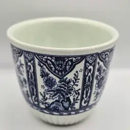 Royal Sphinx Delft planter by Boch classic blue and white Delftware 3.25" x 4" number size M10