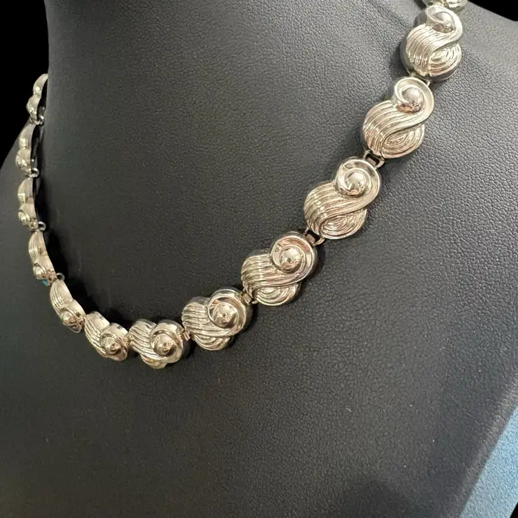 Vintage Jaycraft Silvertone Necklace