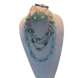 #17 - Sea Green Lauren Conrad And Hidden Screw Clasp Lot