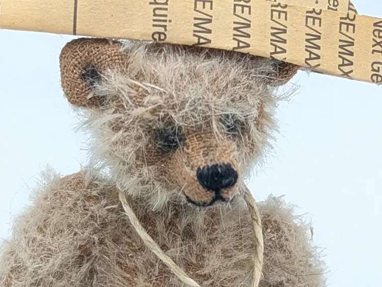 OOAK Miniature Artist Teddy Bear "Flannery" by Peggy Fleming Des Moines Iowa 3.25"