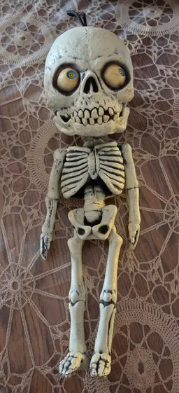 2001 Paper Magic Group Rubber Latex Skeleton