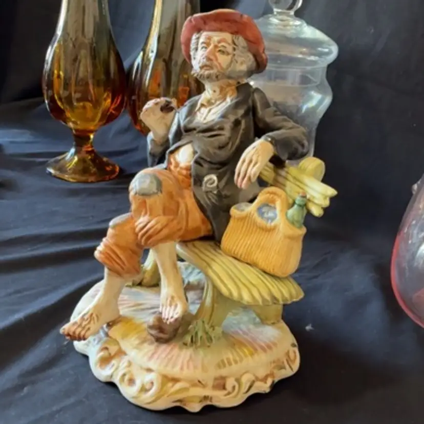 Capodimonte Old Man On A Bench