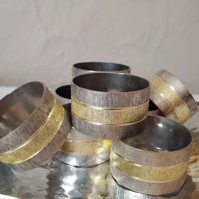 8 Napkin Rings Round Silverplate  Polished Brass Wm A Rogers