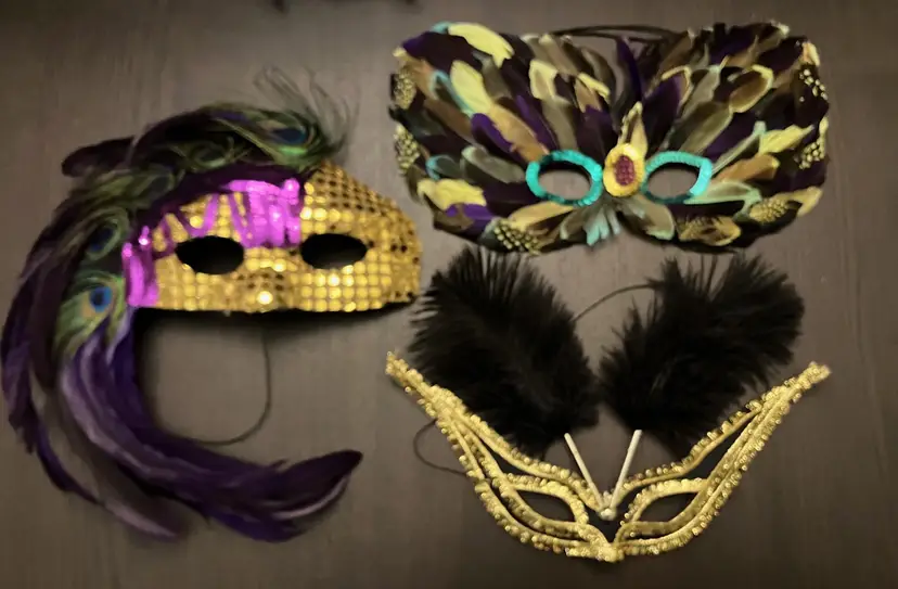 VTG Mardi Gras Masquerade Masks With Feathers Lot of 3