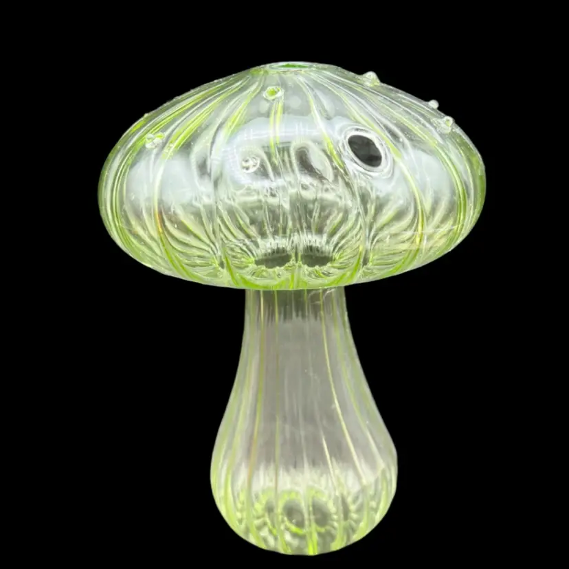 #174A Art Glass Lime Green Mushroom Bud Vase 
4 3/4” Tall X 3 3/4” In Diameter
