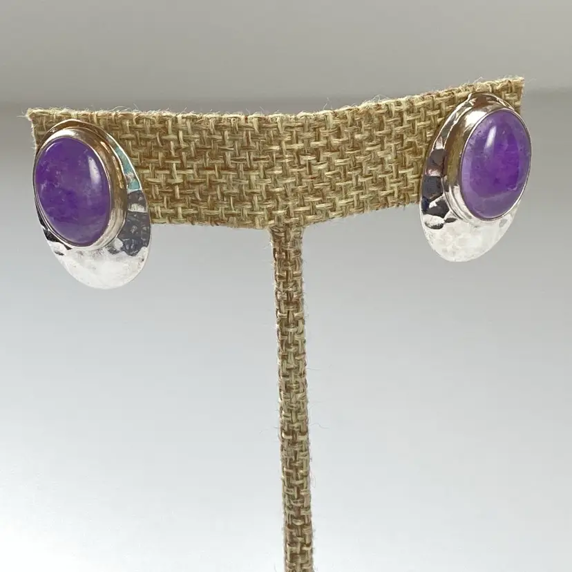 Vintage Shube Purple Oval Amethyst Hammered 925 Sterling Silver Pierced Earrings