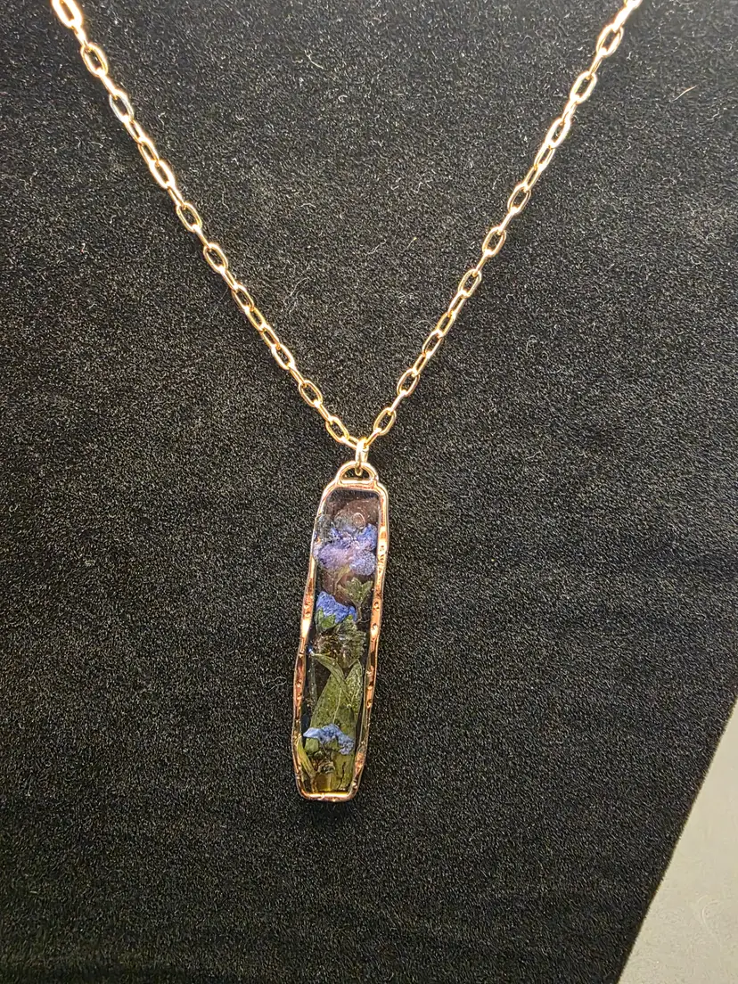 Pressed purple flowers necklace
