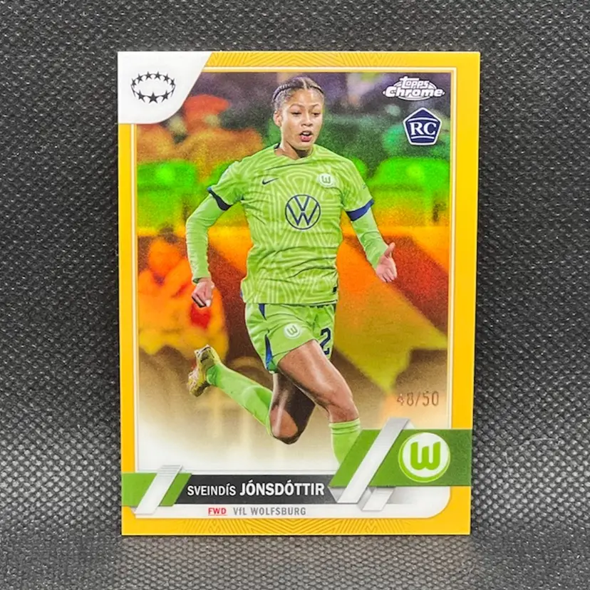Sveindis Jonsdottir 2022/22 Topps Chrome Gold Refractor /50 Soccer Card
