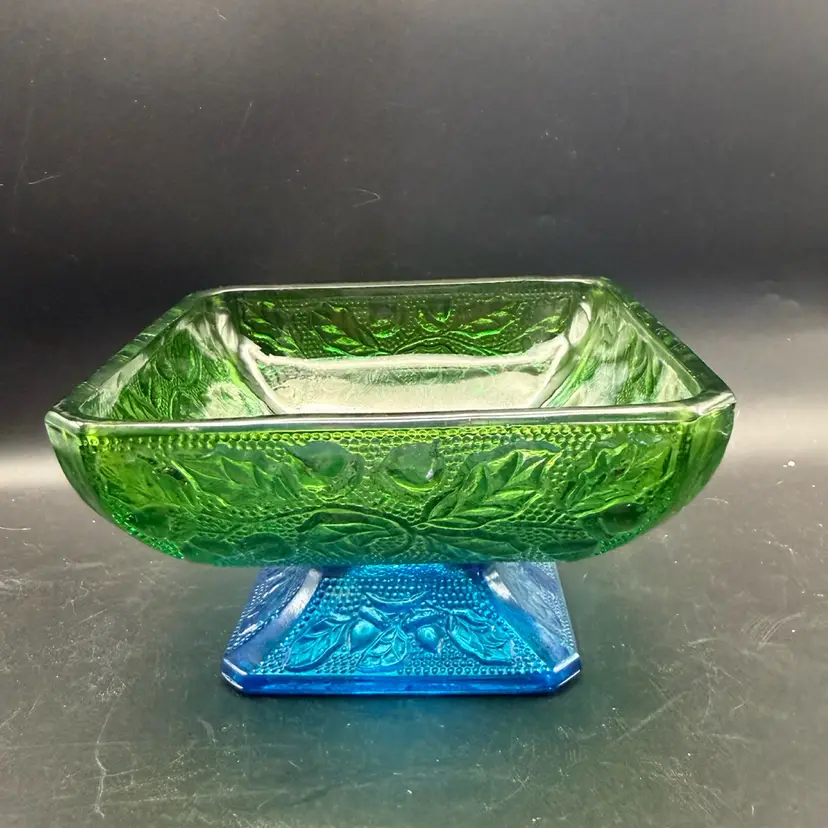 Vintage Jeannette Glass Acorn Oak Leaf Ombre Green Blue Pedestal Candy Dish Bowl