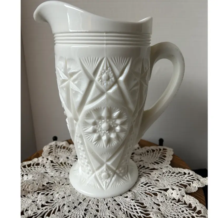 Vintage Kemple Glass Button And Stars Milk Glass Pitcher 9.5” Tall EXC 1960s