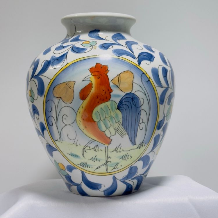 #1319 Vintage, WBI, Large, Rooster Designed, Country Cottage Style, Blue And White, Lead Pattern 9”, 24” Circumference