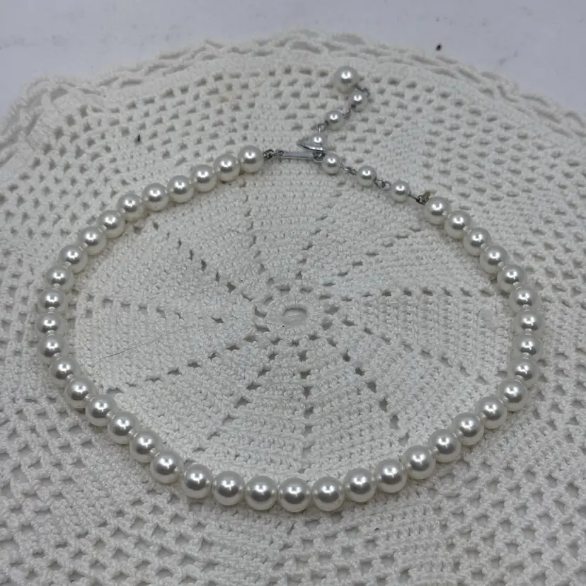 Costume Pearl Necklace With Hook Closure