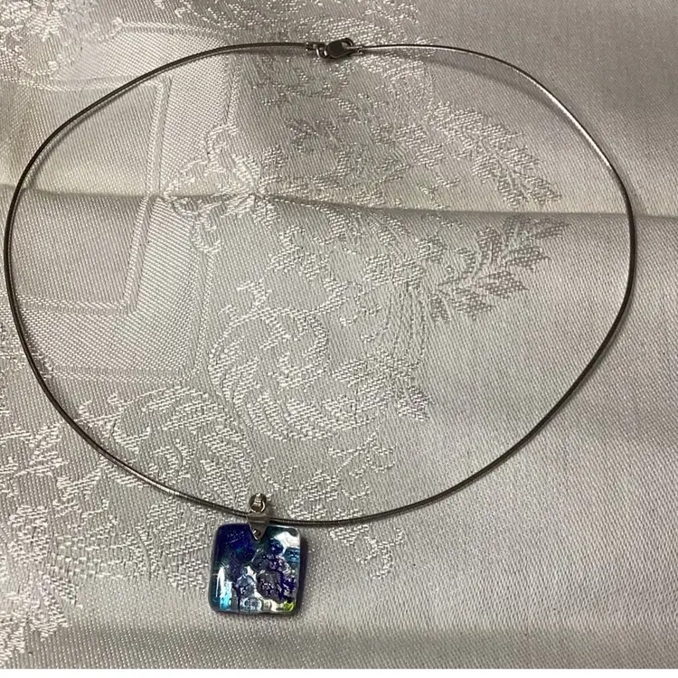 Sterling Silver Omega Chain With An Italian Glass Pendant And Sterling Silver Bail. 16”