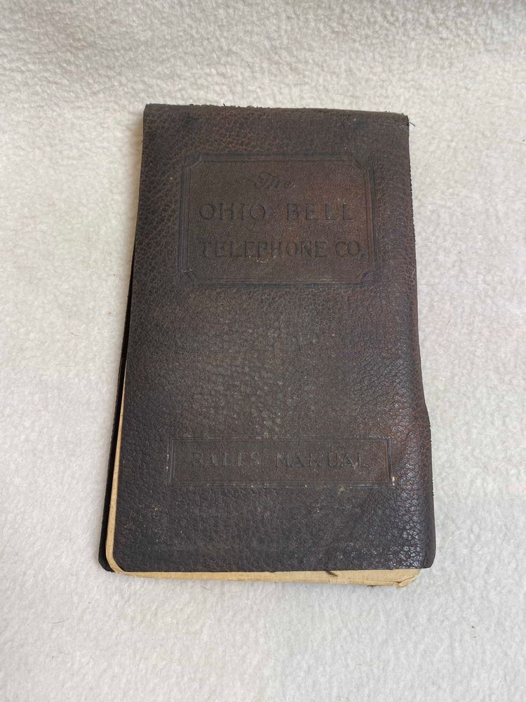 Vintage 1930's 'The Ohio Bell Telephone Book Sales Manual' (V285)