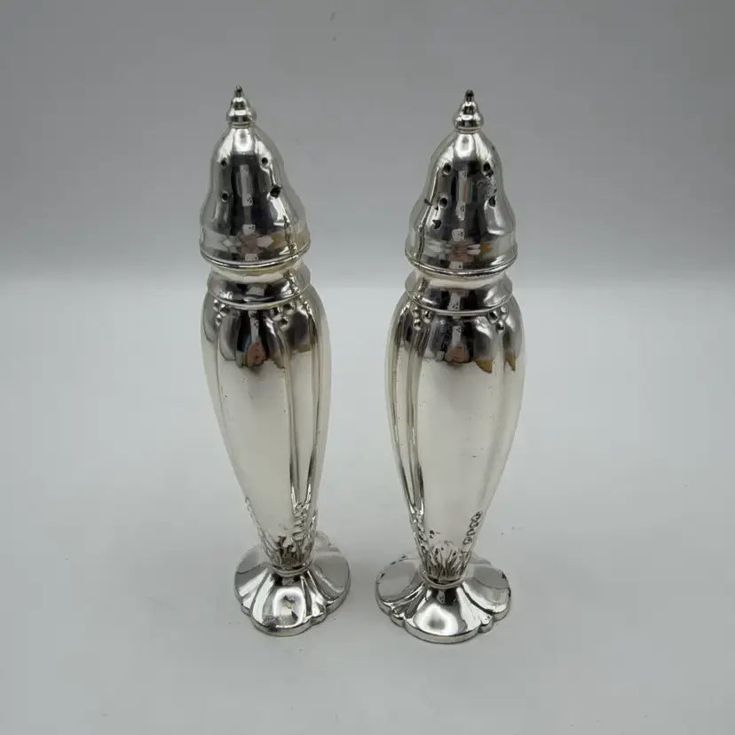 Vintage LaFrance Salt And Pepper Shakers, 5” Tall




Salt And Pepper Shakers, 5” Tall