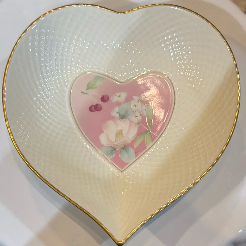 Mikasa “Botanica Pink” Heart Dish
