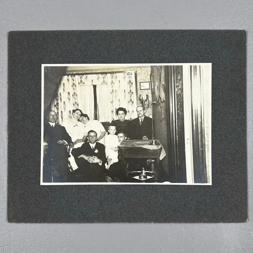 Antique Family Of 8 Photo In Home Mounted On Board Identified 9x7"