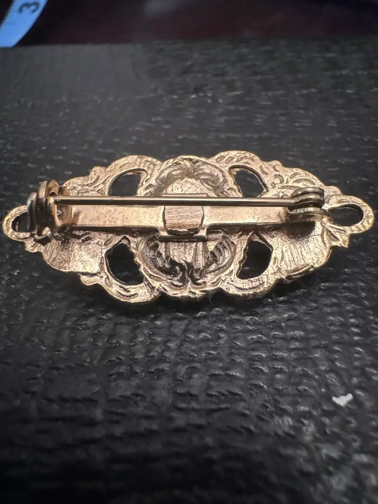 Art Deco Gold Tone Brooch Purple Faux Stone & Pearls Vintage