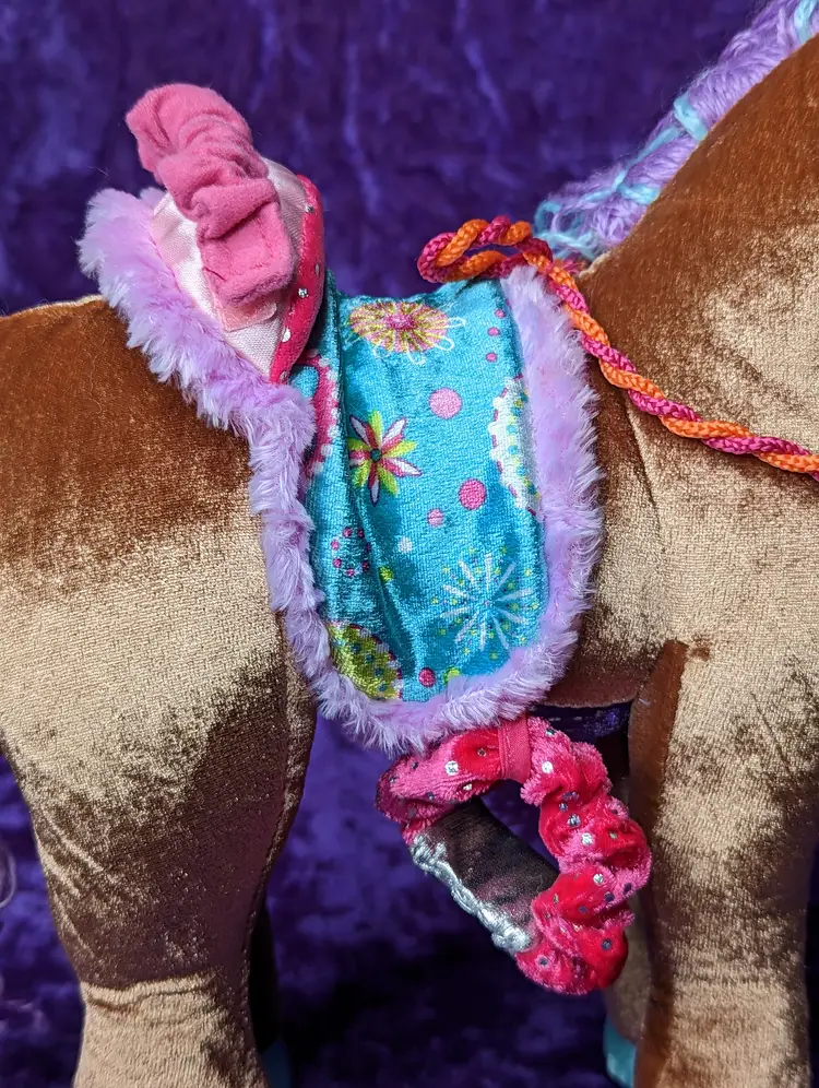 Groovy Girl Brown Horse DUCHESS Plush Purple Accents 15" Tag Saddle Stuffed Animal Toy 2006  Boho Hippie Manhattan co