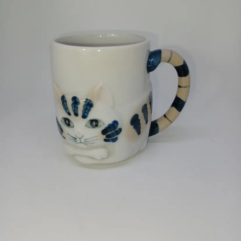 VTG Henriksen Imports 3D Cat Tail Handle Coffe Tea Mug Kitty Blue White.