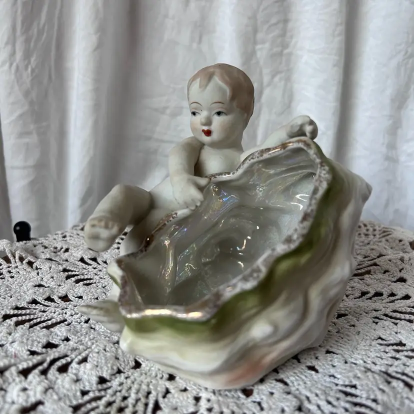 Vintage Bisque Ceramic Lefton Angel Figurine W/Shell #825 