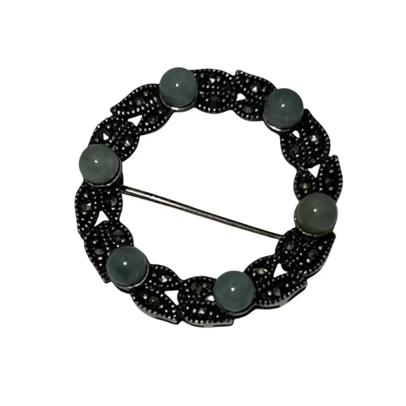 Sterling Green Aventurine & Marcasite Laurel Wreath Brooch 1”