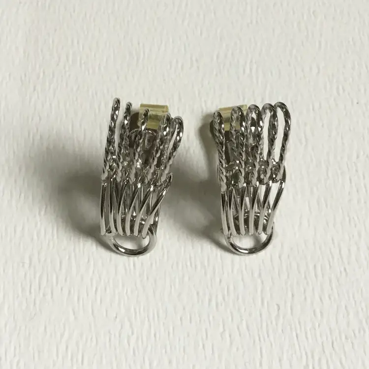 Vintage Hobe Silver Tone Wire Multi Loop Clip-On Earrings