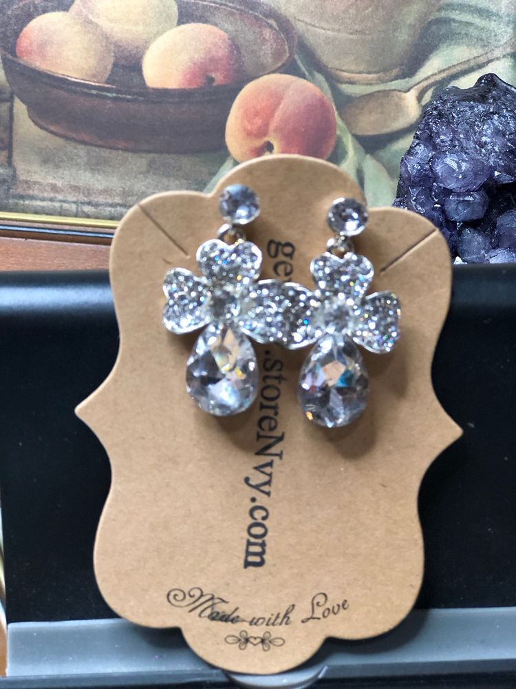 Dazzling Cz Sparkly Earrings ⭐️Clover