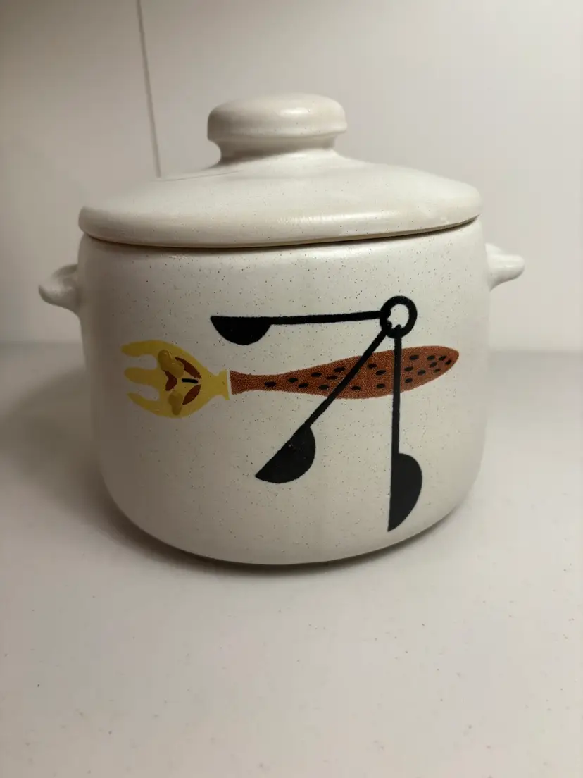 Vintage West Bend Ceramic Stoneware Bean Pot With Lid Pottery USA MCM Cook Serve 7"