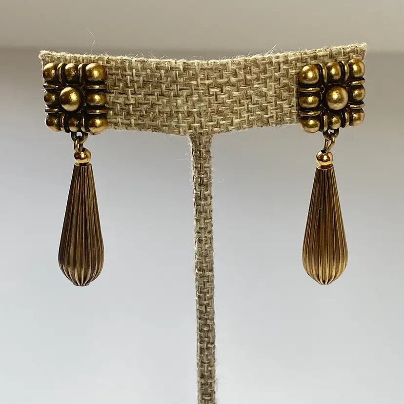 Vintage Monet Signed Retro Antique Gold Tone Dangle Drop Clip On Earrings 1.75"