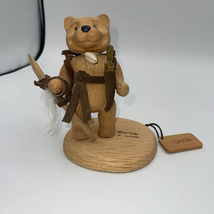 Robert Raikes Ravenwood Hand Carved "Hiker" Bear 1996 LE 693/1000
