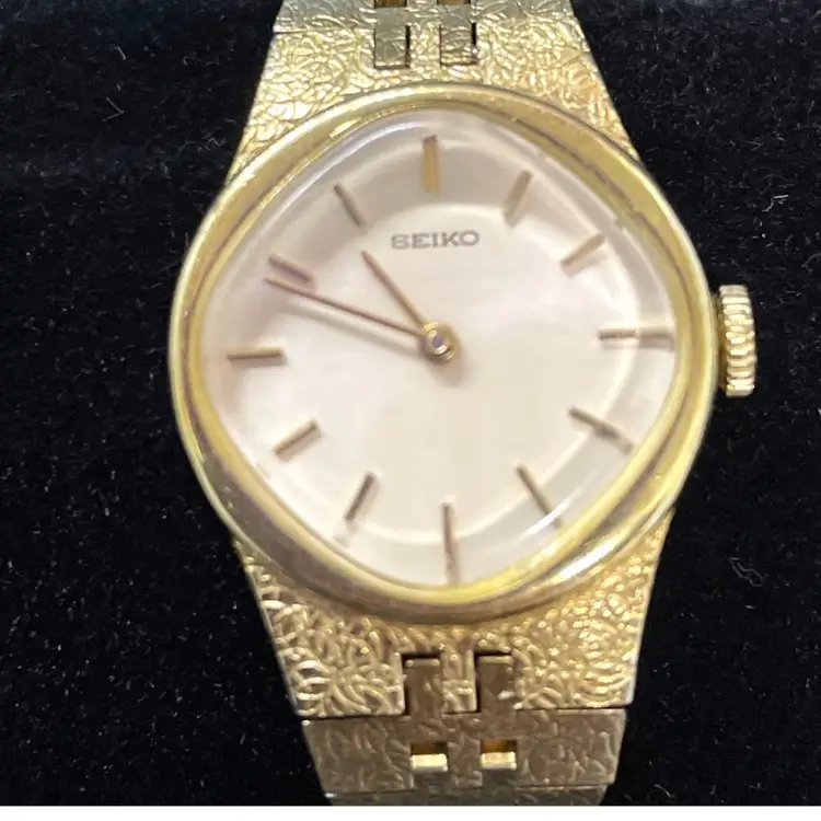 Vintage Seiko 8329 Ladies Mechanical Wind Gold Tone Dress Cocktail Watch Manual 22m Japan
