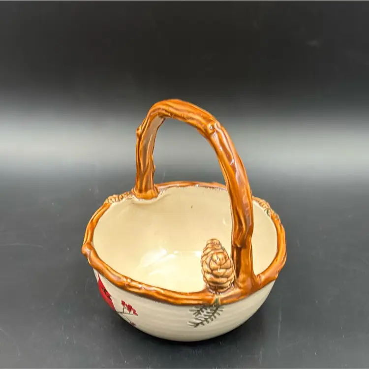 #01 Vintage Snow Valley Basket With Handle