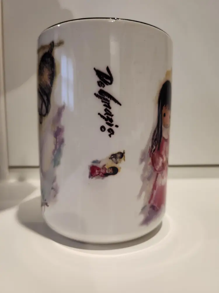 The Bell of Hope mug Degrazia black interior