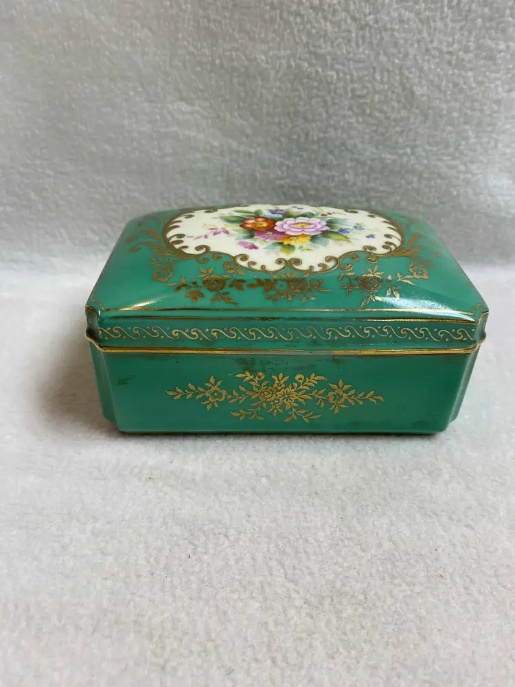 Vintage Noritake Hand-painted Lidded Green/Floral Box (V186)