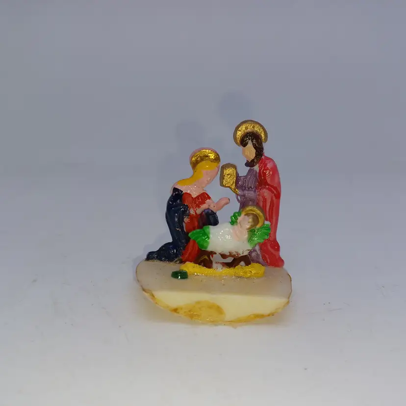Vintage Plastic Nativity Scene Insert for crafting or display Shiny Brite?