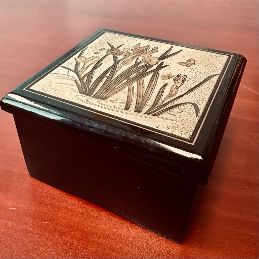 Vintage Japanese Black Lacquered Westland Co Music Box Plays “Evergreen” w/ Tags