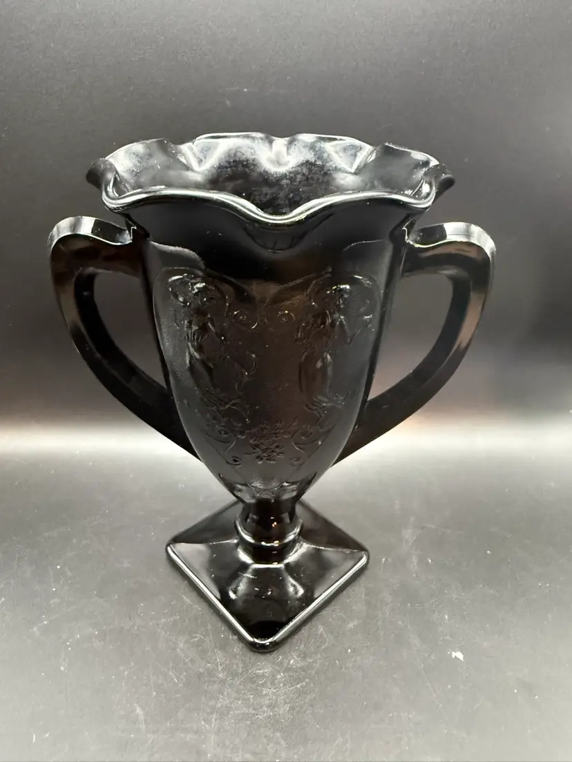 L.E. Smith Black Amethyst "Snake Dance" Glass Trophy Vase